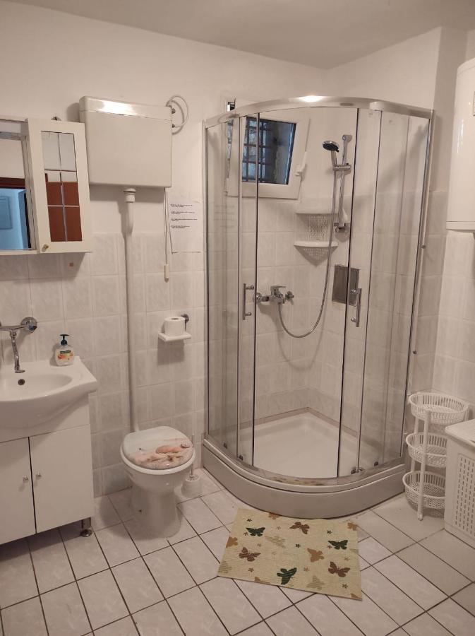 מאלינסקה Apartments Rendulic מראה חיצוני תמונה